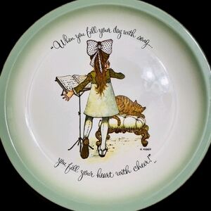 Holly Hobbie Collector's Edition Plate - Gold Lettering